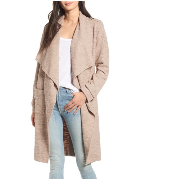 BB Dakota Jackets & Blazers - NEW BB Dakota Revolution Drapey Bouclé Trench Coat